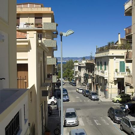 Sunmoon Acomodação com café da manhã Reggio di Calabria Exterior foto