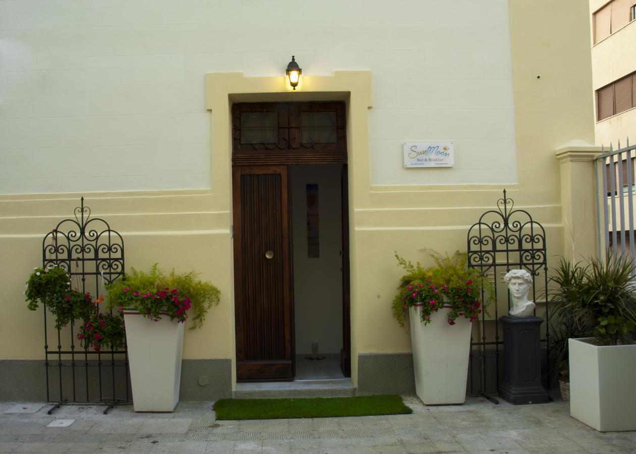Sunmoon Acomodação com café da manhã Reggio di Calabria Exterior foto
