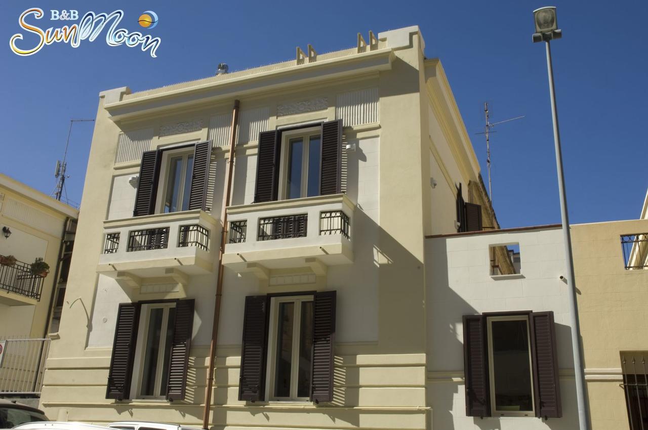 Sunmoon Acomodação com café da manhã Reggio di Calabria Exterior foto